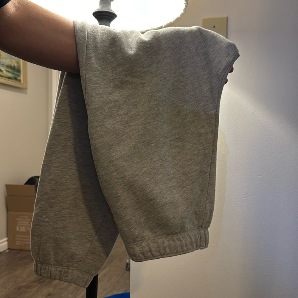 AE joggers Size s